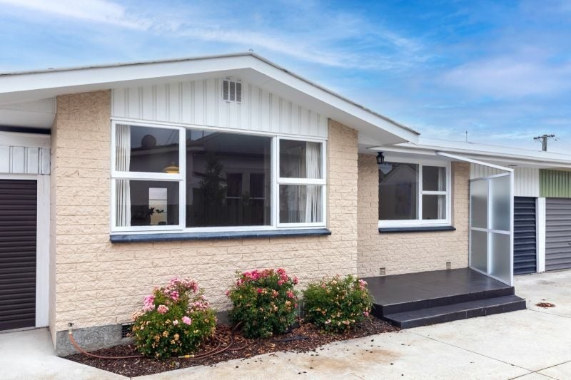 2/30 Gordon Avenue, St Albans, Christchurch - Carousel 2