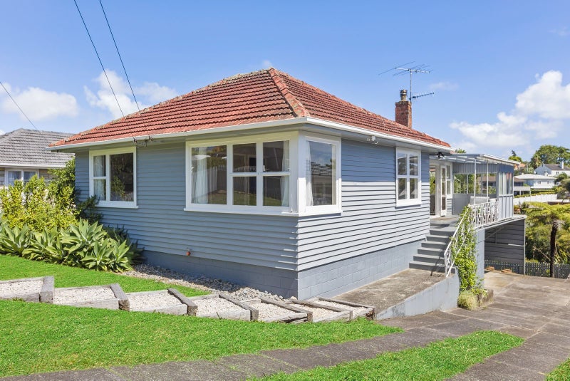 10 MacPherson Street, Meadowbank, Auckland - Carousel 1