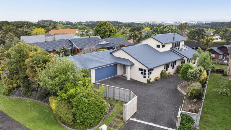 32 Kuripaka Crescent, The Gardens, Auckland - Carousel 1
