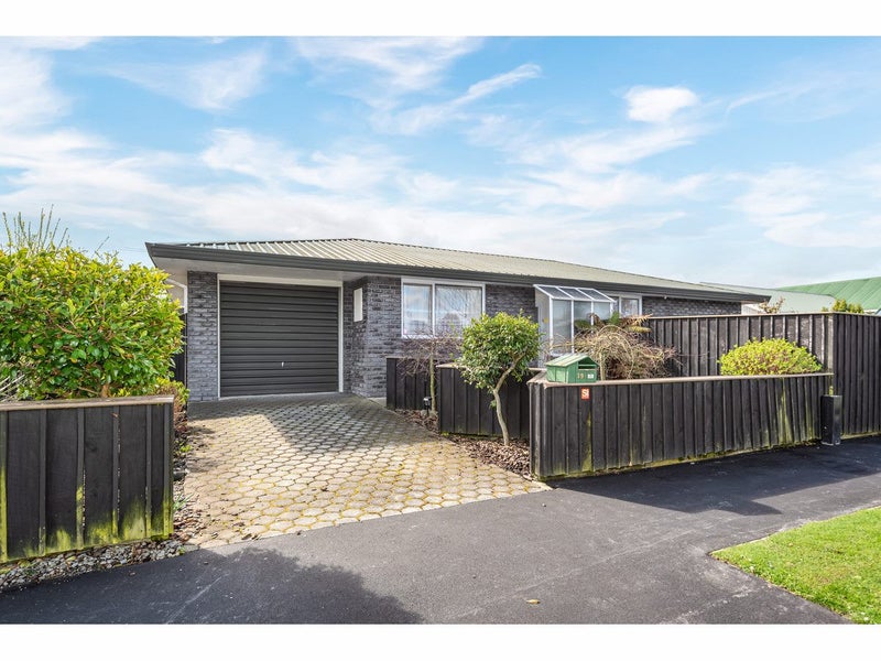1/39 Norrie Street, Redwood, Christchurch - Carousel 1