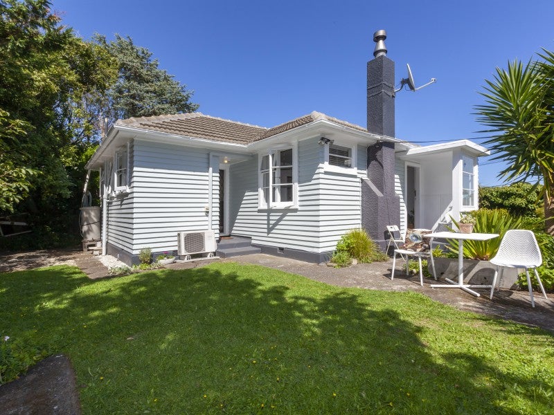 46 Glen Road, Raumati South, Paraparaumu - Carousel 2