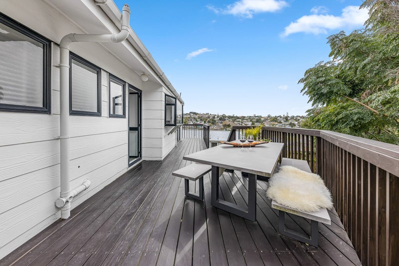 2/69 Trias Road, Totara Vale, Auckland - Carousel 2