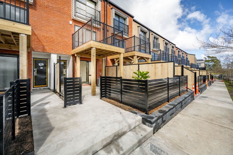 7 Falcon Crescent, Hobsonville, Auckland - Carousel 12