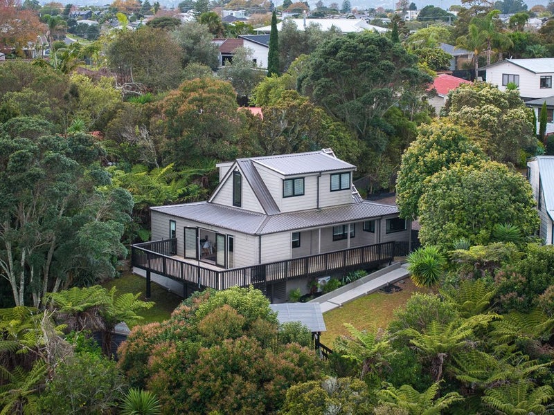 41 Taioma Crescent, Te Atatu Peninsula, Auckland - Carousel 1
