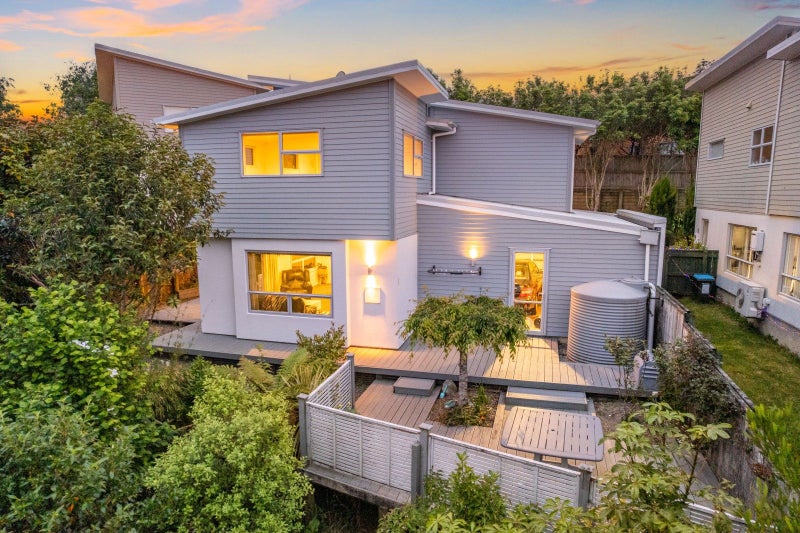 82B Kirton Drive, Riverstone Terraces, Upper Hutt - Carousel 1