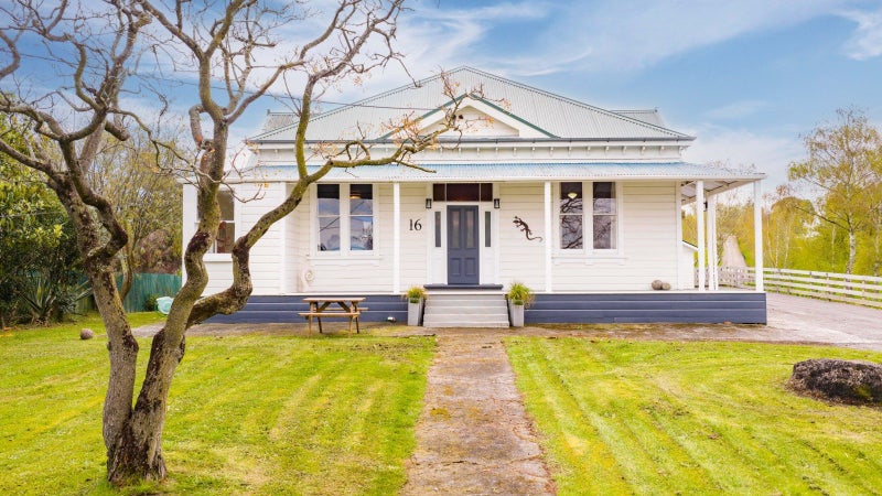 16 Tamumu Road, Waipawa, Waipawa - Carousel 1