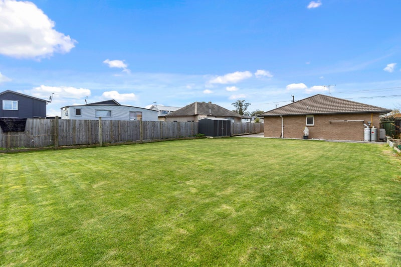 50 Pine Avenue, Bader, Hamilton - Carousel 2