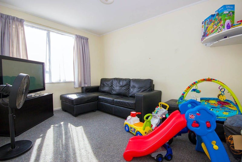 25 Balloch Street, Randwick Park, Auckland - Carousel 11