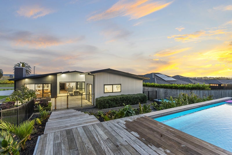 49 Jack Lachlan Drive, Beachlands, Auckland - Carousel 2