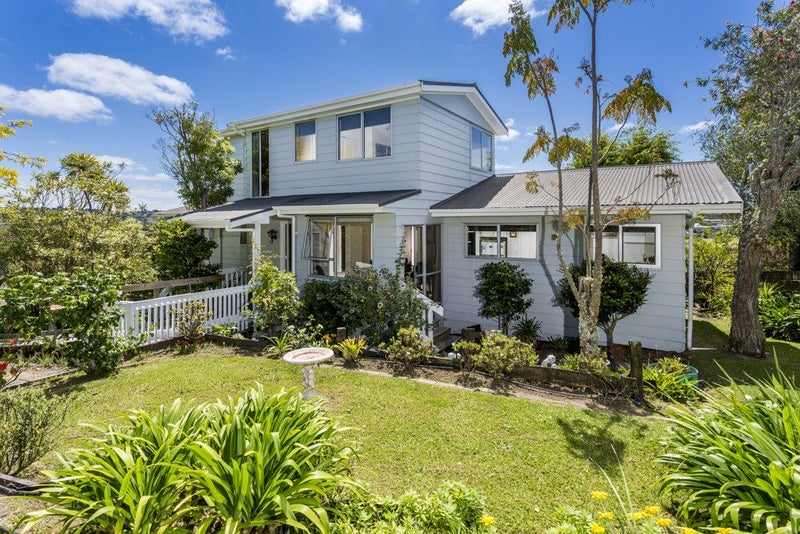 103 Becroft Drive, Forrest Hill, Auckland - Carousel 1