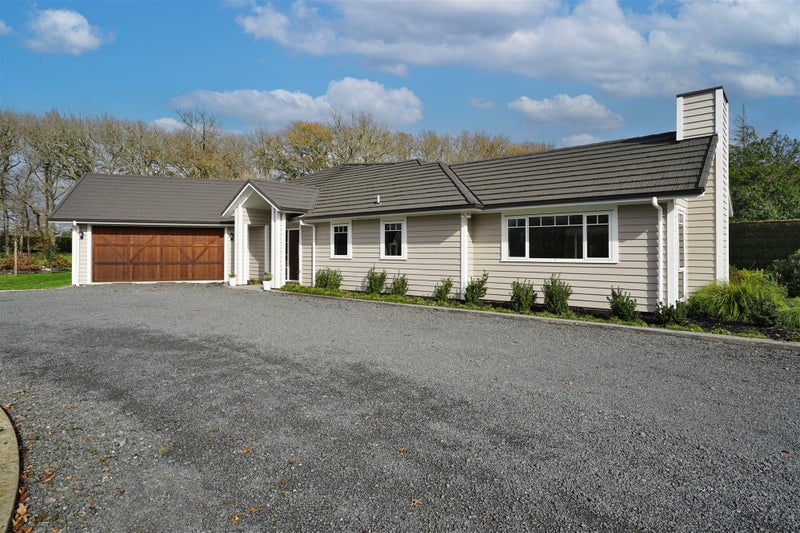 3 Royal Oaks Lane, Newstead - Carousel 2