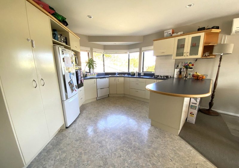 5 Nether Green Crescent, Johnsonville, Wellington - Carousel 2