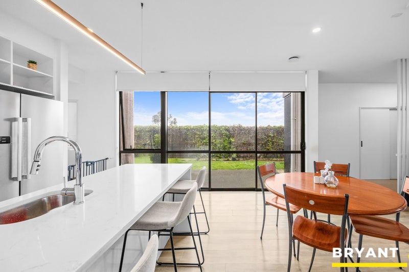 2 Troop Road, Papakura - Carousel 2