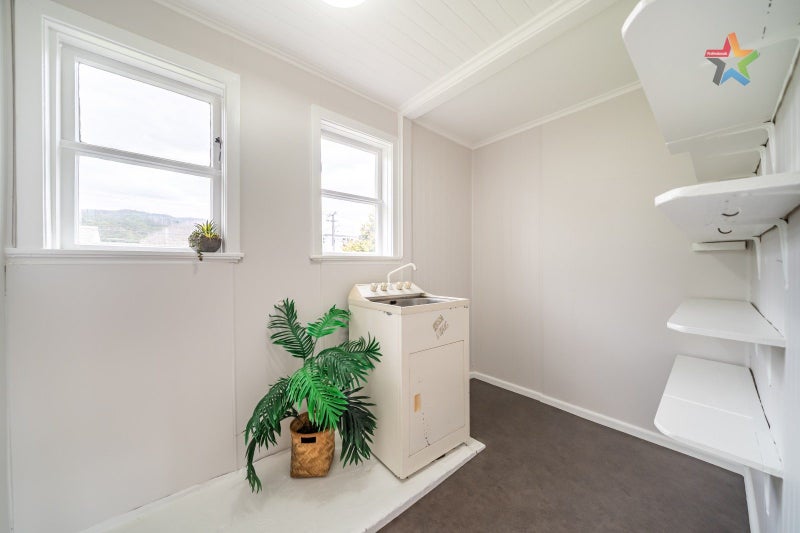 33 Milne Crescent, Taita, Lower Hutt - Carousel 25