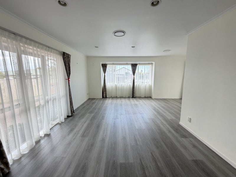 34 Millhouse Drive, Northpark, Auckland - Carousel 2