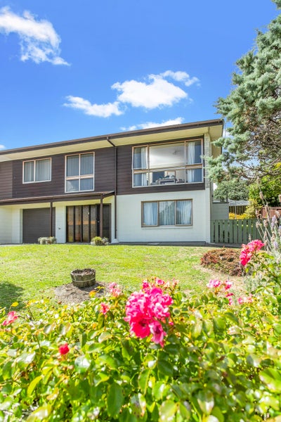 2/2 Culver Terrace, Howick, Auckland - Carousel 1