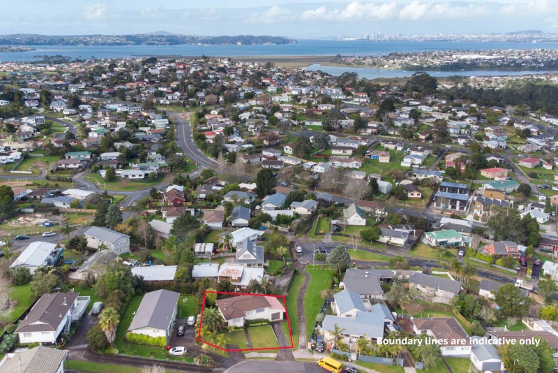 13 Sumich Place, West Harbour, Auckland - Carousel 2