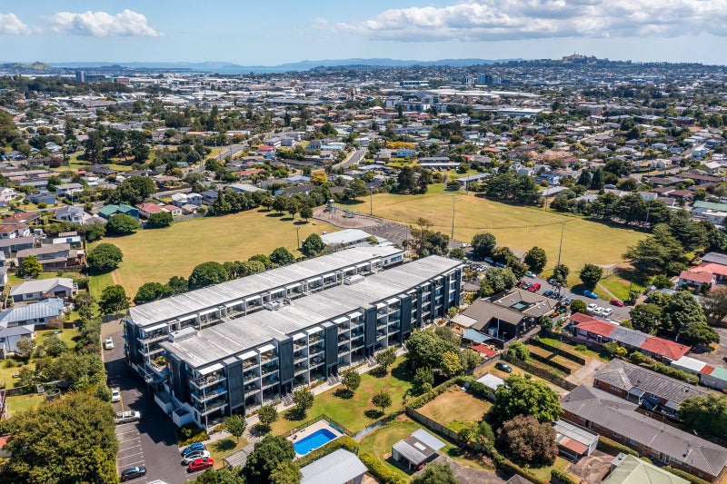 2/8 Thompson Park Road, Mount Wellington, Auckland - Carousel 26