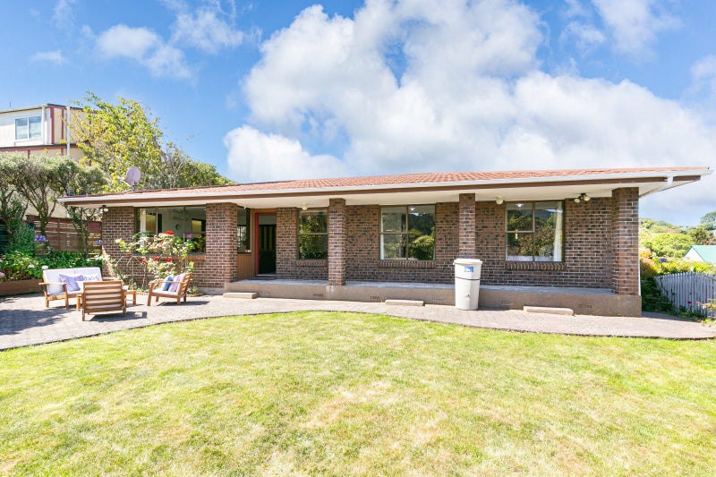 57 Percy Dyett Drive, Karori, Wellington - Carousel 1
