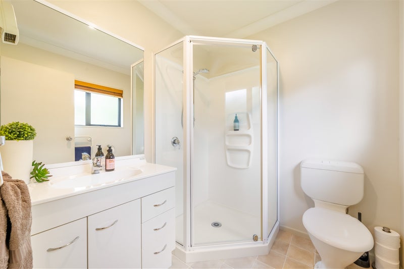 5 Messines Avenue, Trentham, Upper Hutt - Carousel 21