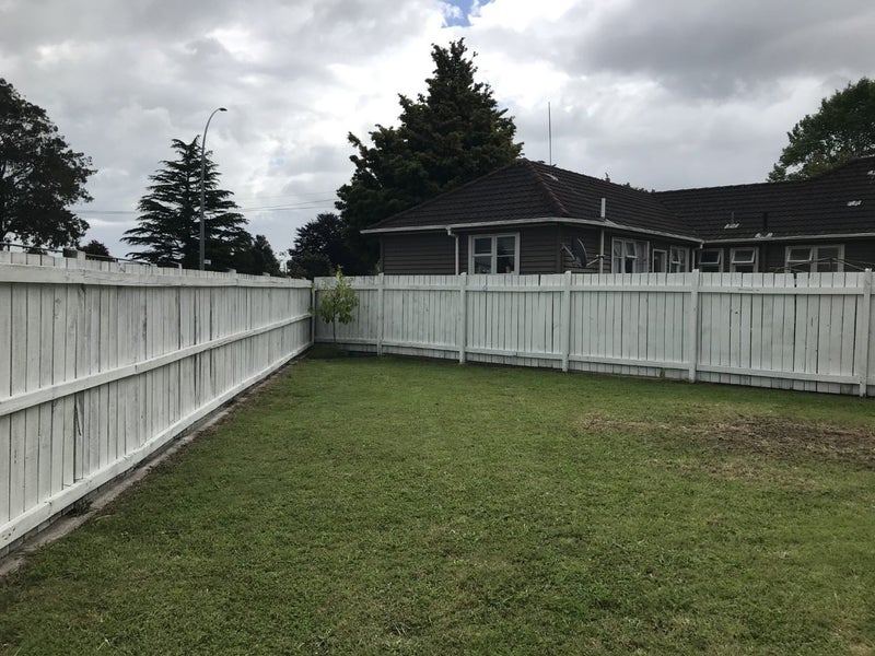 7/2 Joshua Lane, Hamilton East, Hamilton - Carousel 17