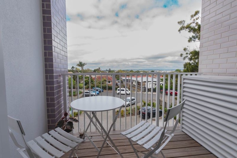 9 Jordan Avenue, ONEHUNGA, AUCKLAND - Carousel 5