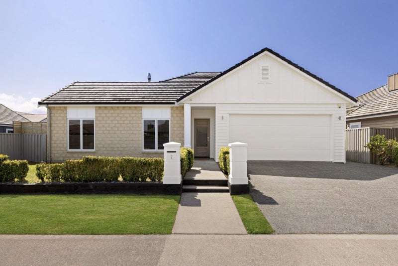 7 Palazzo Drive, Papamoa Beach, Papamoa - Carousel 1
