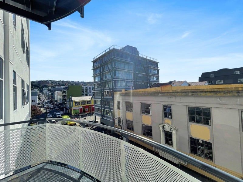 402/115 Vivian Street, Te Aro, Wellington - Carousel 1