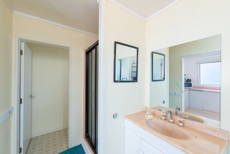 23 Weka Grove, Elderslea, Upper Hutt - Carousel 24