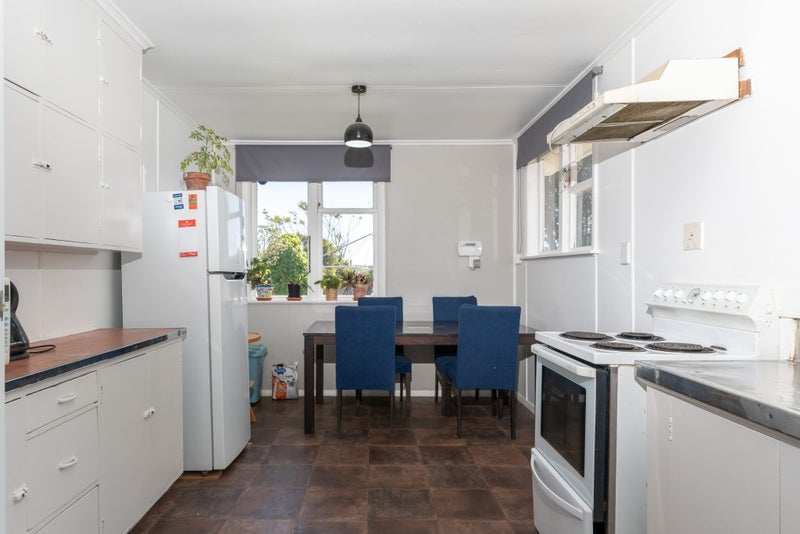 25 Driver Crescent, Cannons Creek, Porirua - Carousel 2