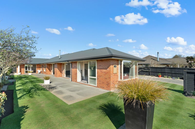 22 Burbank Drive, Aidanfield, Christchurch - Carousel 1