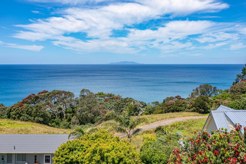 407 Onemana Drive, Onemana, Whangamatā - Carousel 1