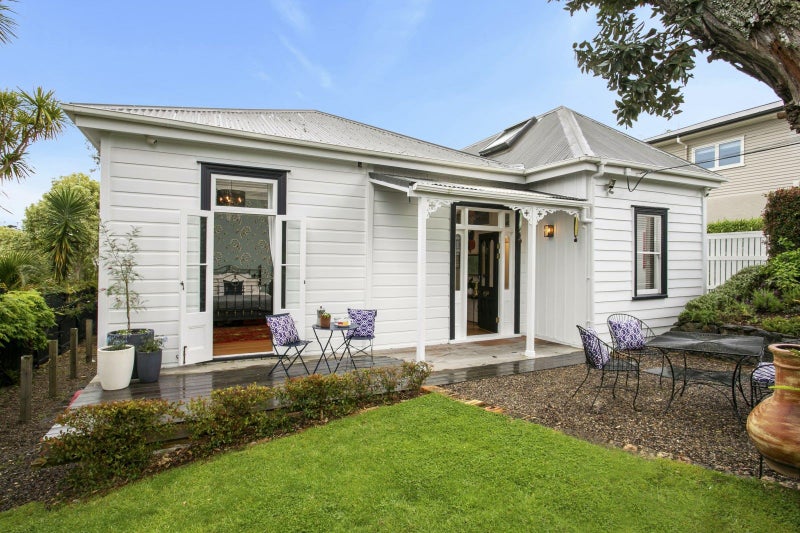 45 Huka Road, Birkenhead, Auckland - Carousel 1