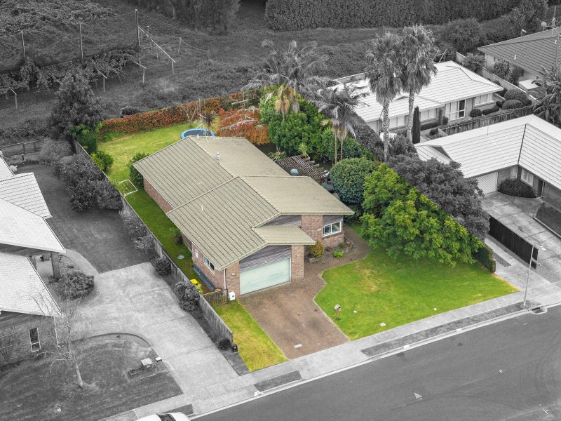 90 Russley Drive, Mount Maunganui, Mount Maunganui - Carousel 1