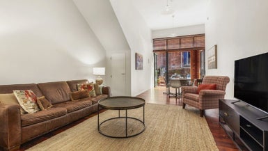 8/14 Alpha Street, Te Aro, Wellington - Carousel 1