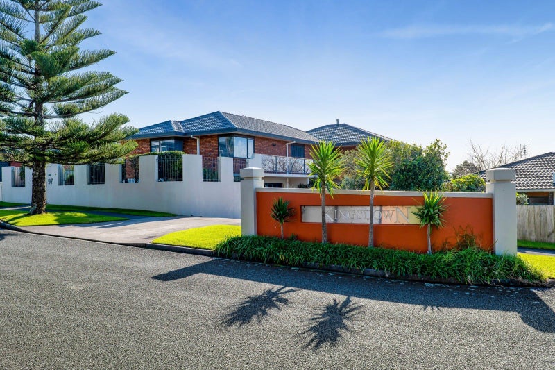 97 Parklands Avenue, Bell Block, New Plymouth - Carousel 33
