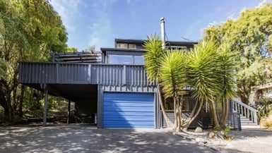 9 Shalamar Drive, Cashmere, Christchurch - Carousel 1