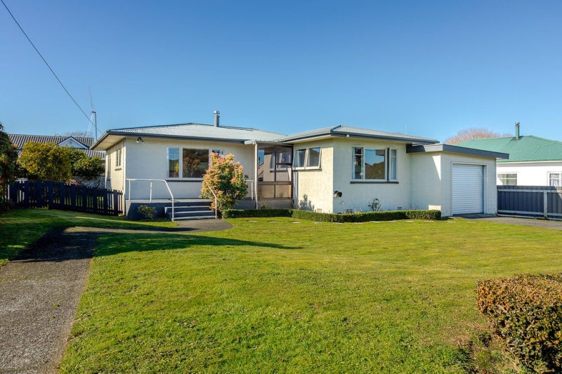 4 Victoria Avenue, Dannevirke - Carousel 1