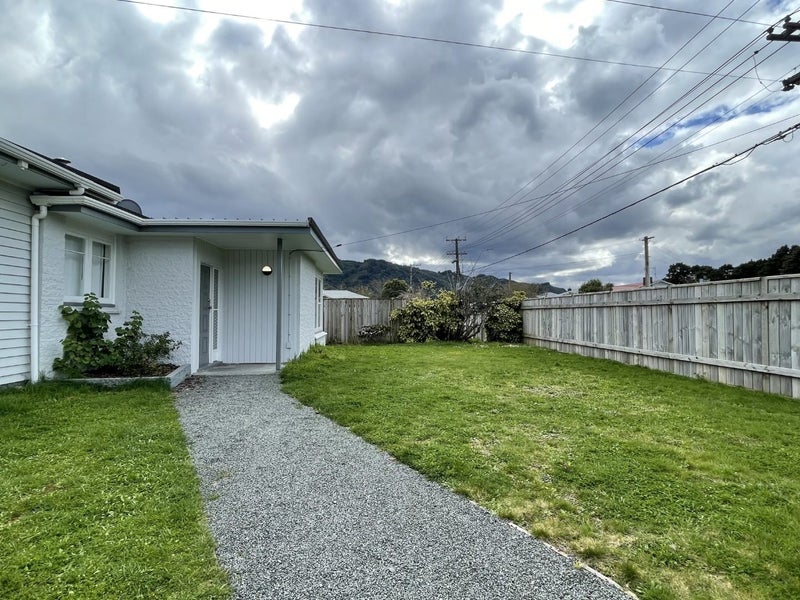 21 Totara Park Road, Clouston Park, Upper Hutt - Carousel 2