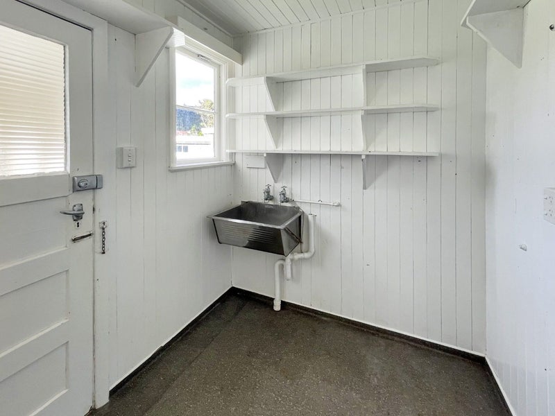 54 Molesworth Street, Taita, Lower Hutt - Carousel 11