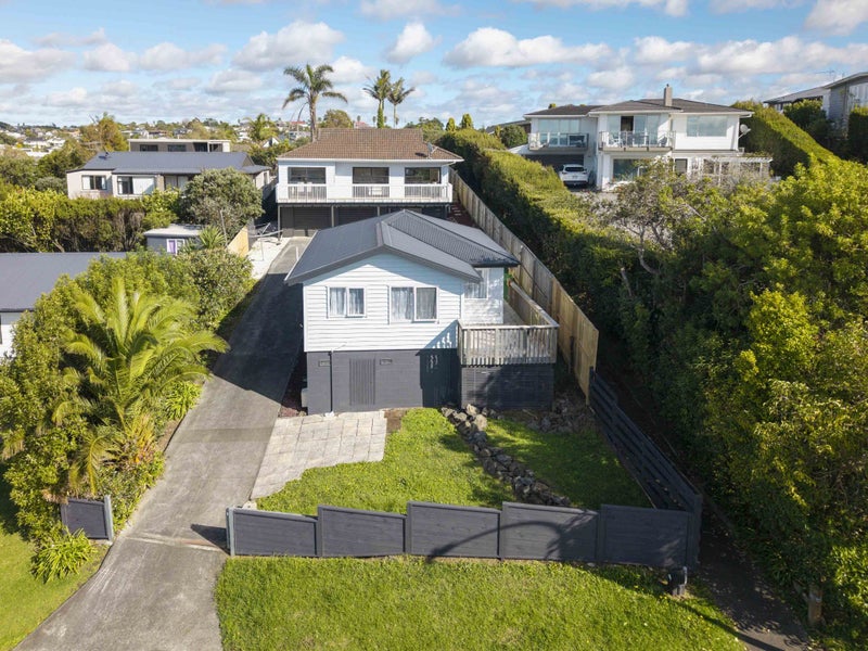 47 Amorino Drive, Red Beach, Whangaparāoa - Carousel 1