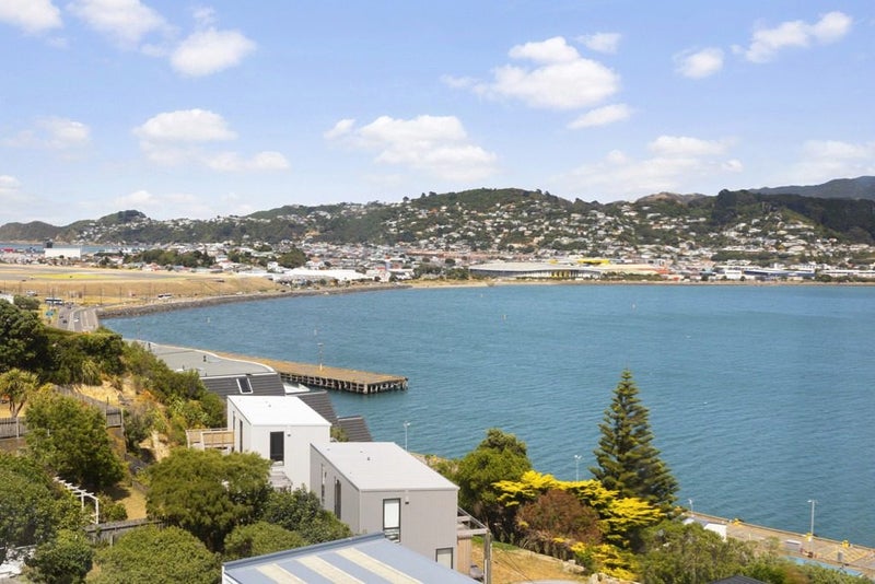 81 Maupuia Road, Maupuia, Wellington - Carousel 1