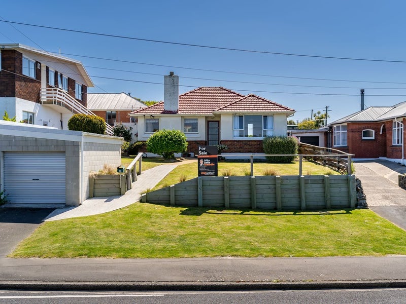133 Tomahawk Road, Andersons Bay, Dunedin - Carousel 1