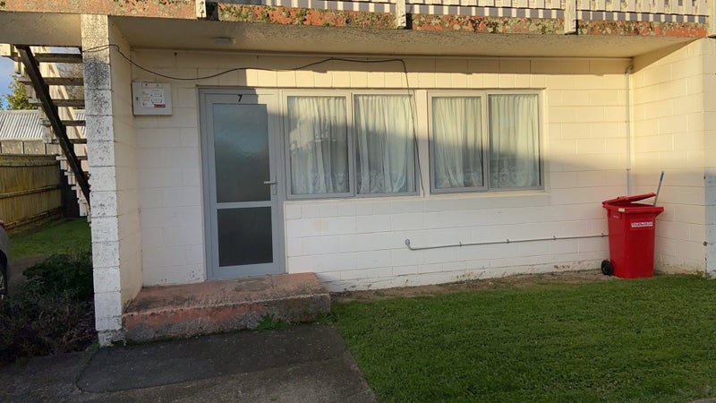 7/6 Ebdentown Street, Ebdentown, Upper Hutt - Carousel 1