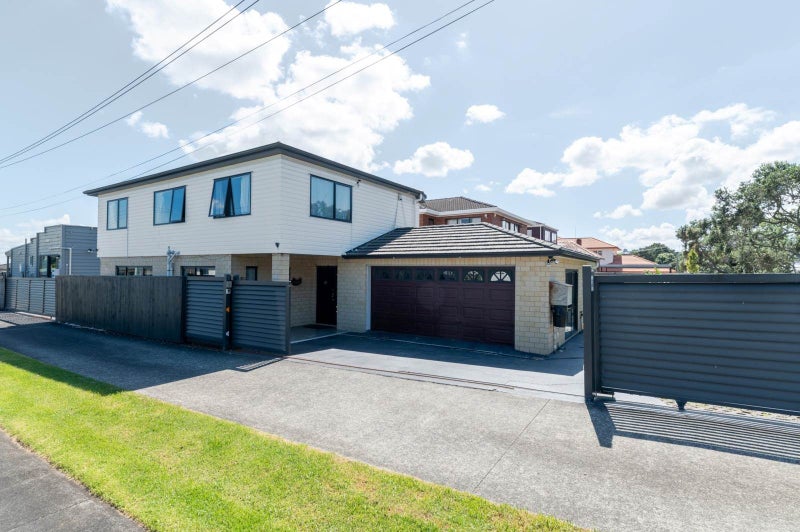 73 Kinross Street, Blockhouse Bay, Auckland - Carousel 1