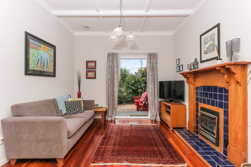 15 Albert Street, Otahuhu, Auckland - Carousel 2