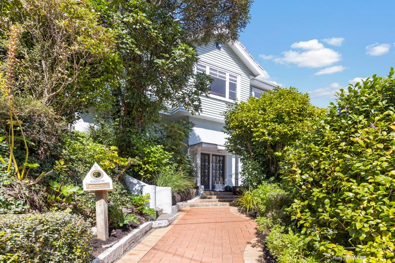 6 Lower Watt Street, Wadestown, Wellington - Carousel 2
