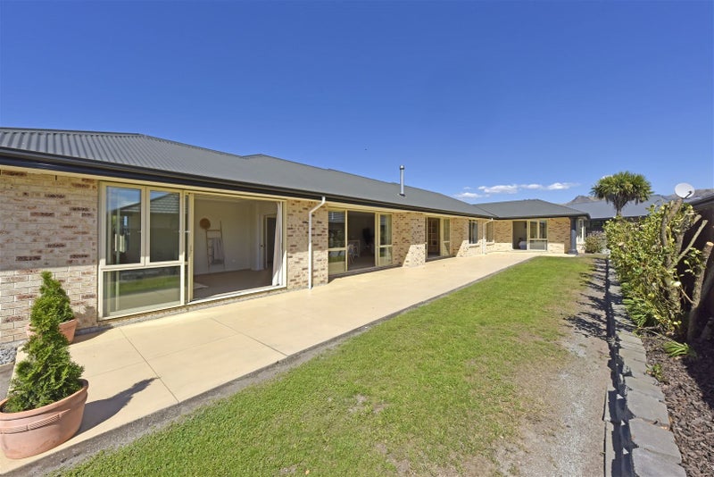 9 Mollymawk Place, Woolston, Christchurch - Carousel 1
