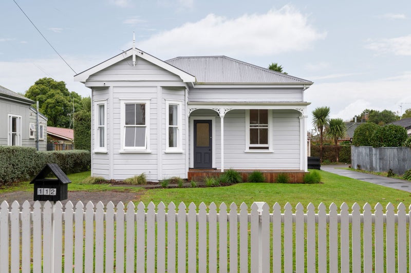 112 Galloway Street, Hamilton East, Hamilton - Carousel 1