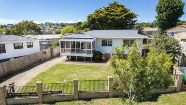 4 Almay Place, Clover Park, Auckland - Carousel 1